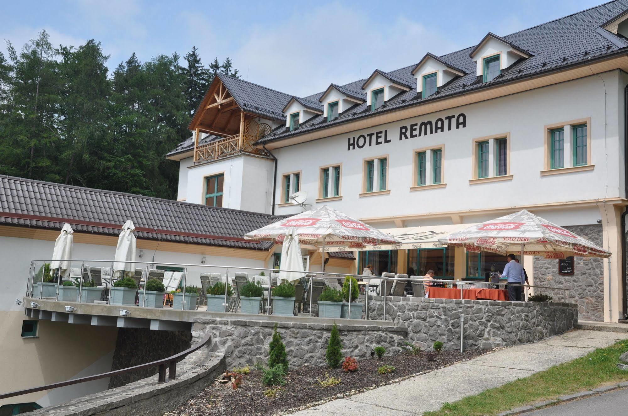 Horsky Hotel Remata Raztocno Eksteriør billede
